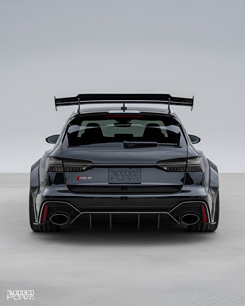 moddedform's tweet image. Blackout RS6