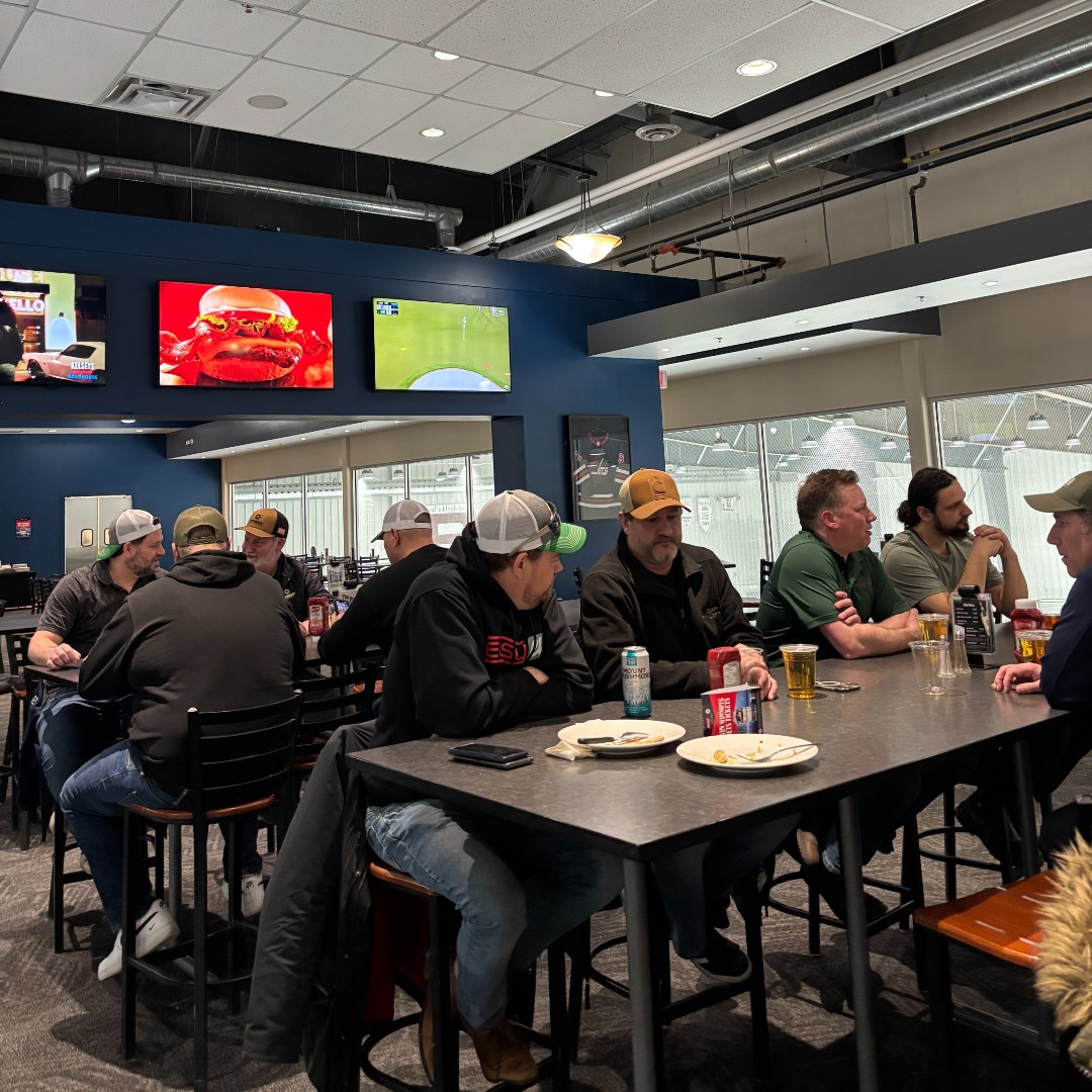 mcamanitoba's tweet photo. Thank you to Milwaukee for sponsoring the post-game reception at the ECAM vs. MCAM Hockey Game!
#ECAMvsMCAM #HockeyGame #ReceptionSponsor #MilwaukeeTools https://t.co/dgWHALmdzJ