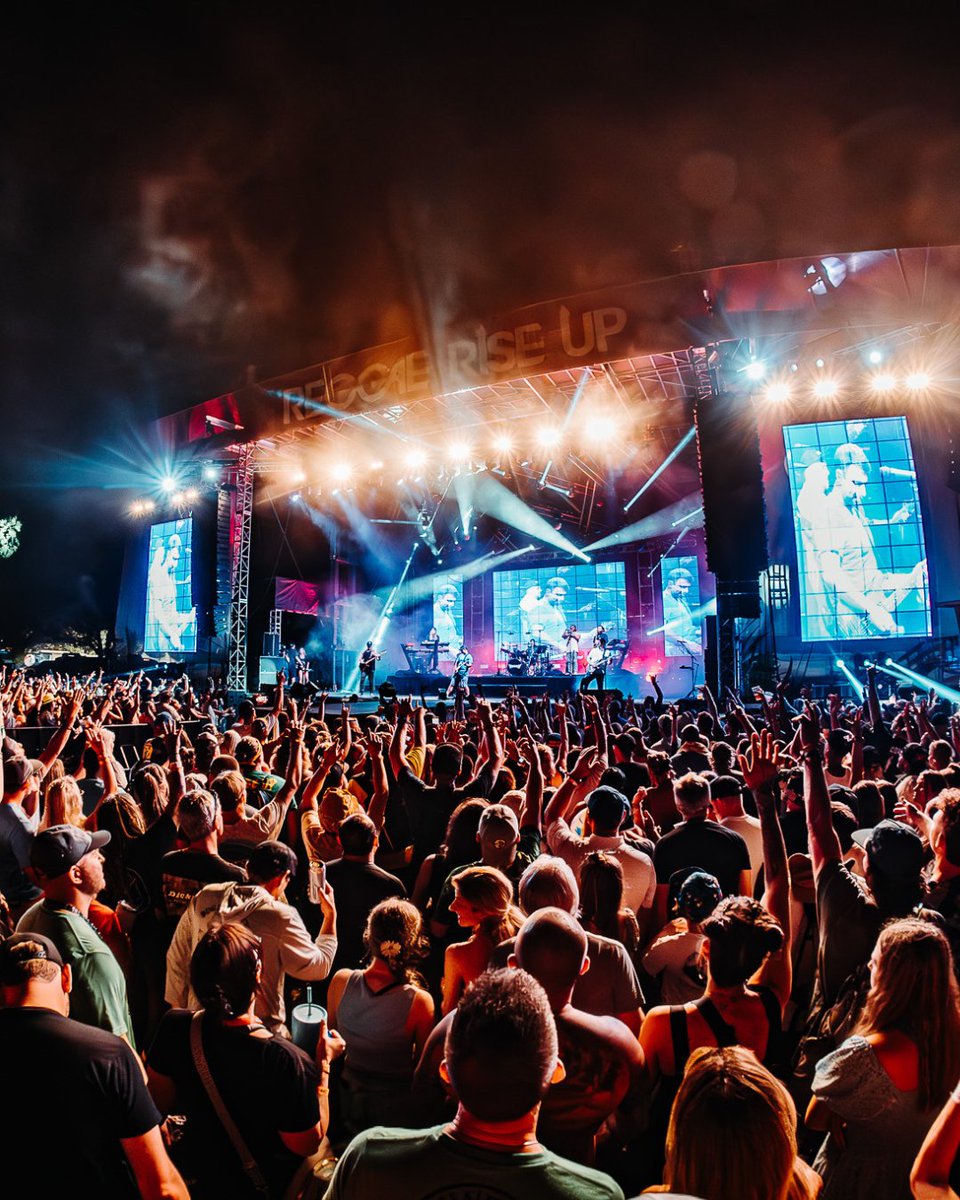 LNEPresentsFL's tweet photo. Single digits loading… ⏳
T-MINUS 10 DAYS until @ReggaeRiseUp FL ☀️🌴

We’re celebrating with a (2) GA 4-Day Ticket giveaway. 🔥

TO ENTER:
1️⃣ Like this post
2️⃣ Repost
3️⃣ Tag your #RRUFL +1 in the comments

GOOD LUCK 🏆

🌊 March 12–15 | Vinoy Park
🎫 https://t.co/AgbIDI8PGw https://t.co/26xhii1cMN