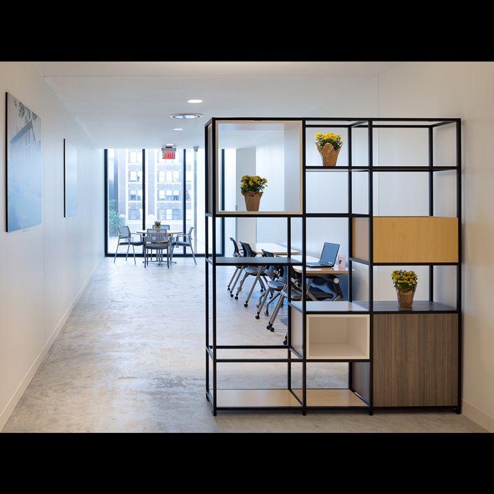 JohnAMarshallCo's tweet photo. 💡From seating areas to touchdown and collaborative spaces, hallways can serve multiple purposes, giving you extra square footage to design your workspace. https://t.co/LgDFGyufmP

#johnamarshallco #officefurniture #workplacedesign #collaborativedesign #designinspiration https://t.co/ibF7cydmsO