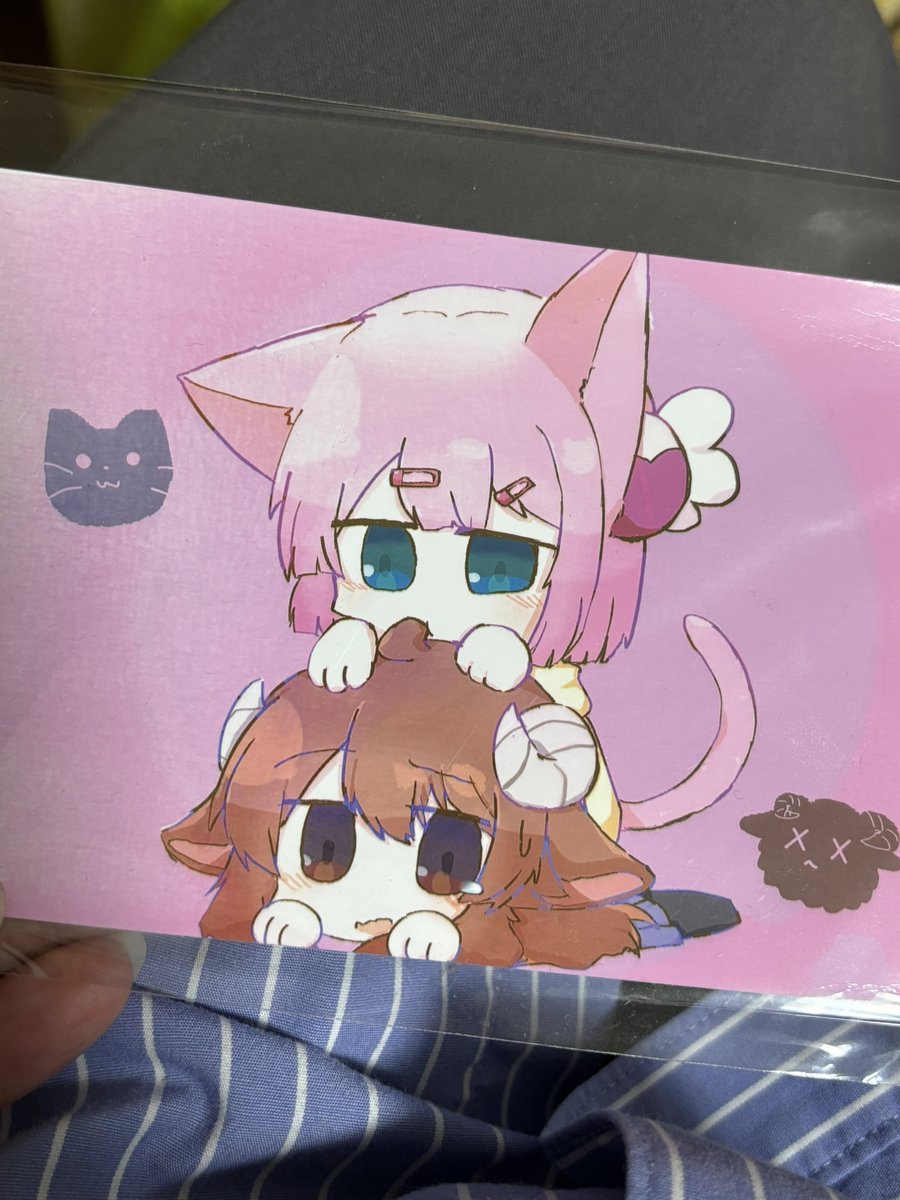 断捨離してるんだけどフォロワーの絵がいっぱい出てきた(絶対捨てない)