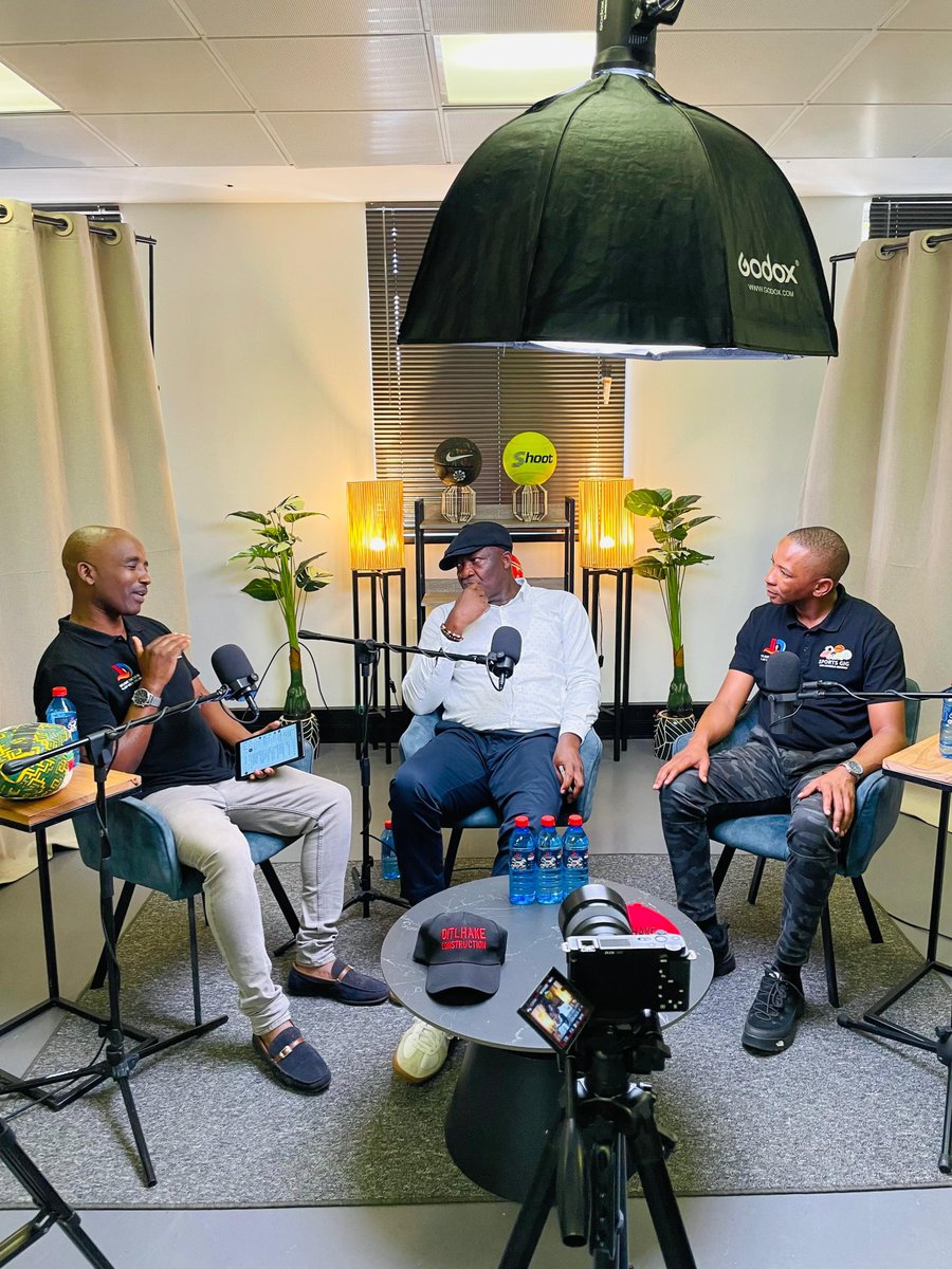 SportsGigPod's tweet photo. One thing about Roger Feutmba?? He has always been a star! 🔥

Check out the latest episode of Sports Gig Podcast featuring The General. 

WATCH NOW: https://t.co/oFcZXbDOND

#MamelodiSundowns #Sundowns #RogerFeutmba #TheGeneral #SportsGigPodcast Motaung Ormonde Gautrain Saleng https://t.co/wmaITMlIvr
