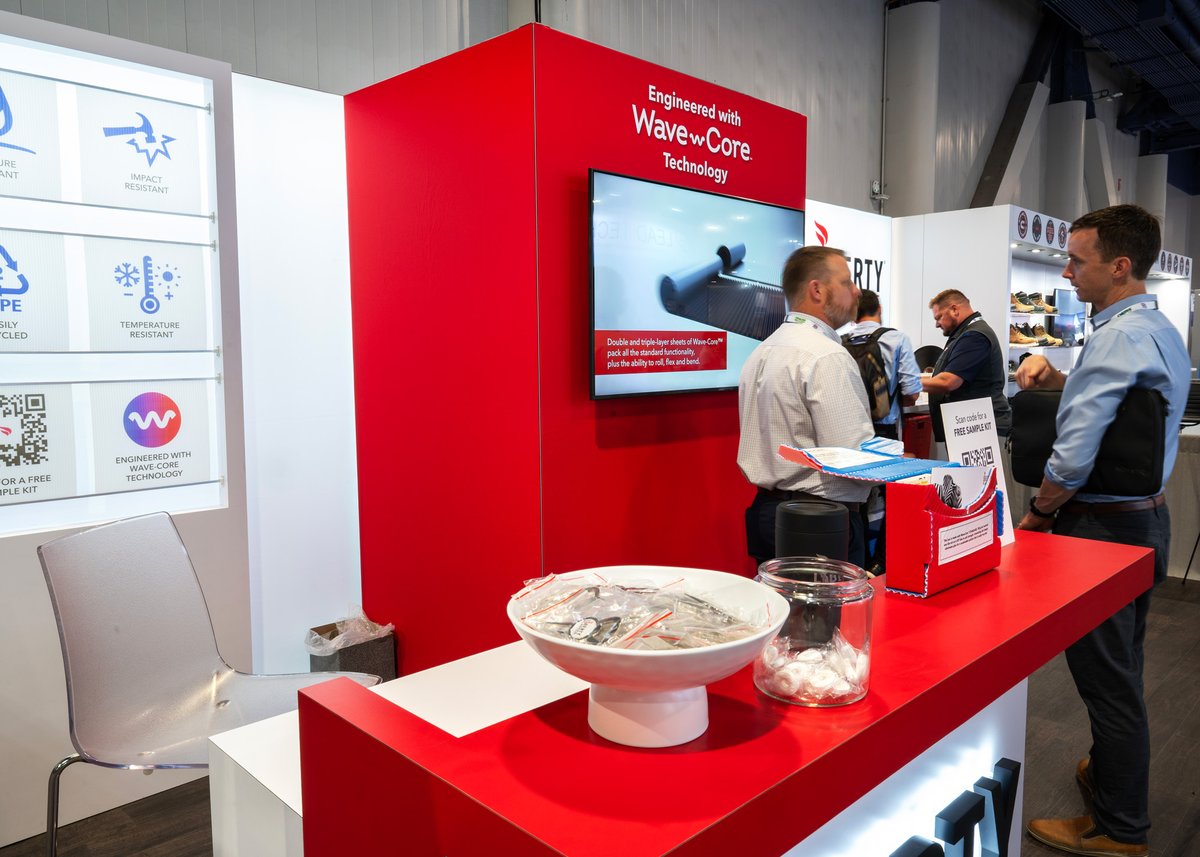 Featherlite Exhibits tweet media