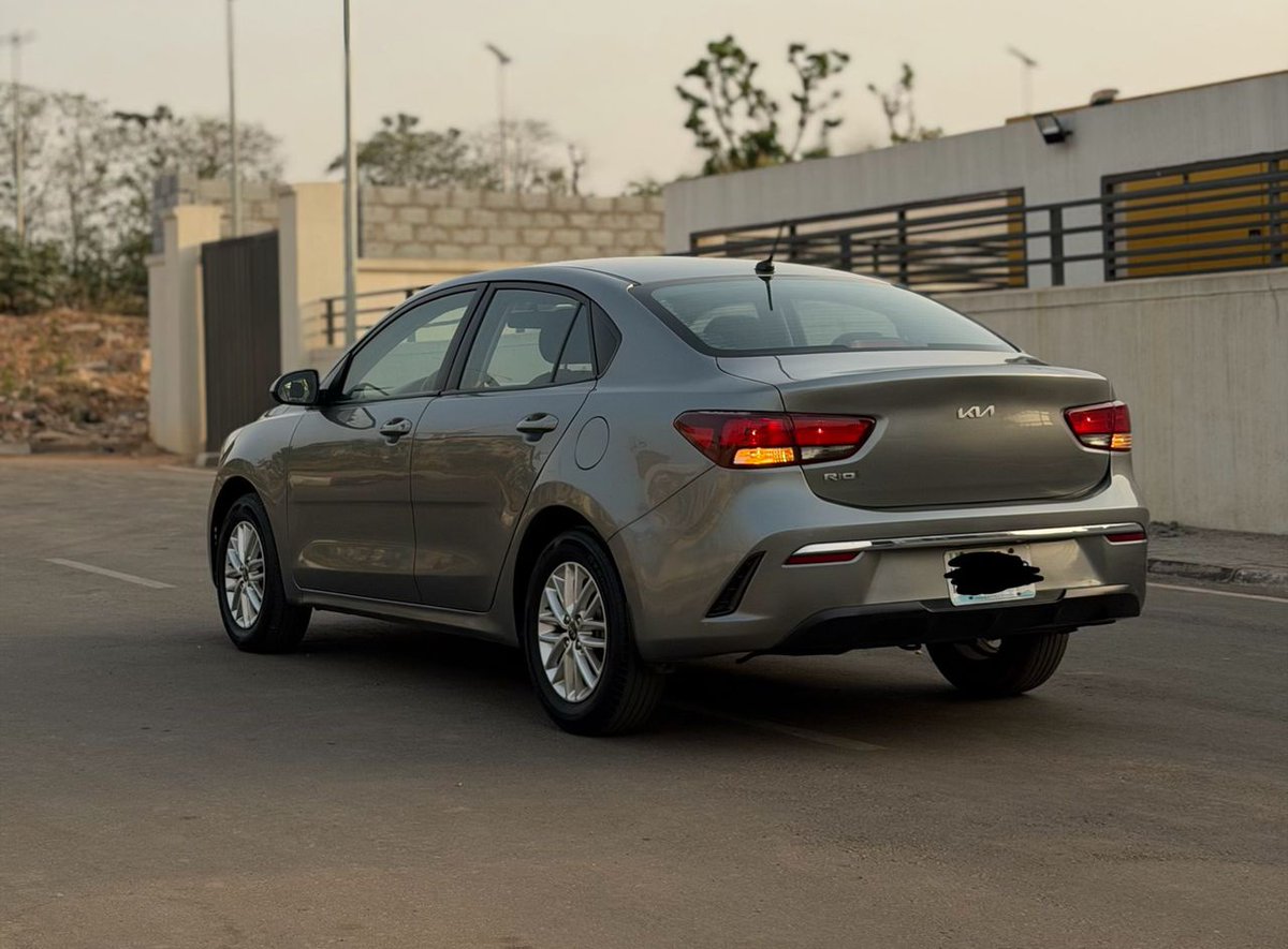 Abj_Auto_cars's tweet photo. ‼️ KIA RIO — 2019
📃 DUTY: Original custom duty ☑️
🏷️ PRICE: ₦11,500,000
📍 LOCATION: #Abuja 🇳🇬
📞 CALL/WHATSAPP: 08052712169 / 09112199464
Compact & efficient — fresh 2019 Rio, economical city runabout with duty cleared. #Kia #Rio #CityCar