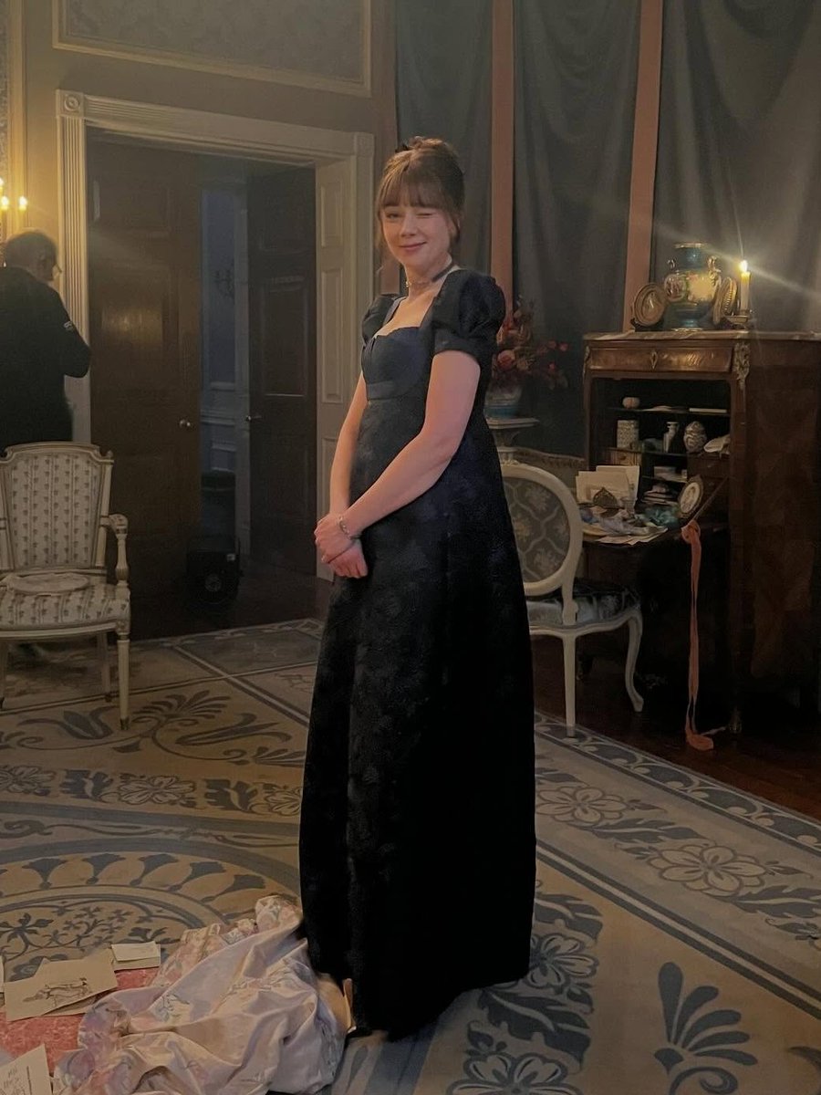 *chego
*envio uma carta para um viúvo 
*ele me pede em casamento 
*fujo sem avisar ninguém 
*saio