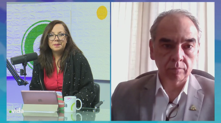 XTOTVBolivia's tweet photo. 📍#EnVivo en #PuntoVida
Juan Pablo Demeure - P dte. Federación de Entidades Empresariales Privadas de Cochabamba #FEPC, hablando de los cambios a la ley de trabajo bajo la visión tripartita entre el Gobierno, los trabajadores y los empresarios.
https://t.co/OAjcq8ZJUx https://t.co/xZIb12xU3F