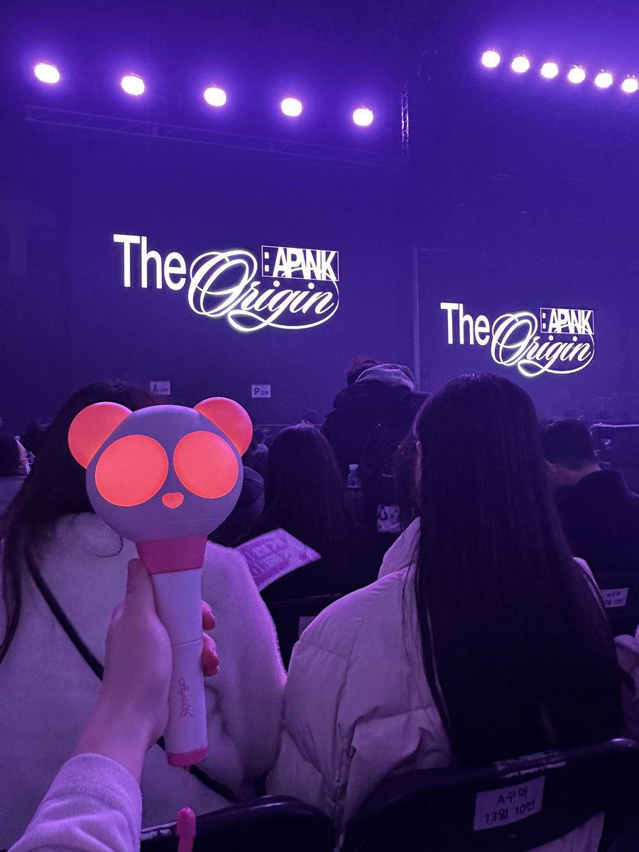 _pom0813's tweet photo. 15年の間ずっとだいすきなお姉さまたちに会いにいくおたく渡韓🐼���若くないのに睡眠時間削って遊んで身体は悲鳴あげてたけどすごく楽しかった🫶🏻バタバタしててようやくアップロード🥺1週間ちょっと経つのにまだコンサートの余韻抜けないㅜㅜ https://t.co/P9CcA0n33A
