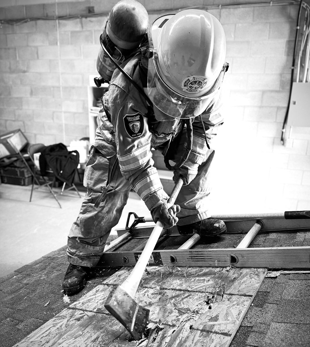 FirehouseTrain1's tweet photo. Great energy, strong effort, and a lot of dedication on display yesterday at our OFAI Stage Three training day. πͺπ₯
#AspiringFirefighters #OFAI #StageThree #FirefighterRecruitment https://t.co/h4KJONZ8Wv