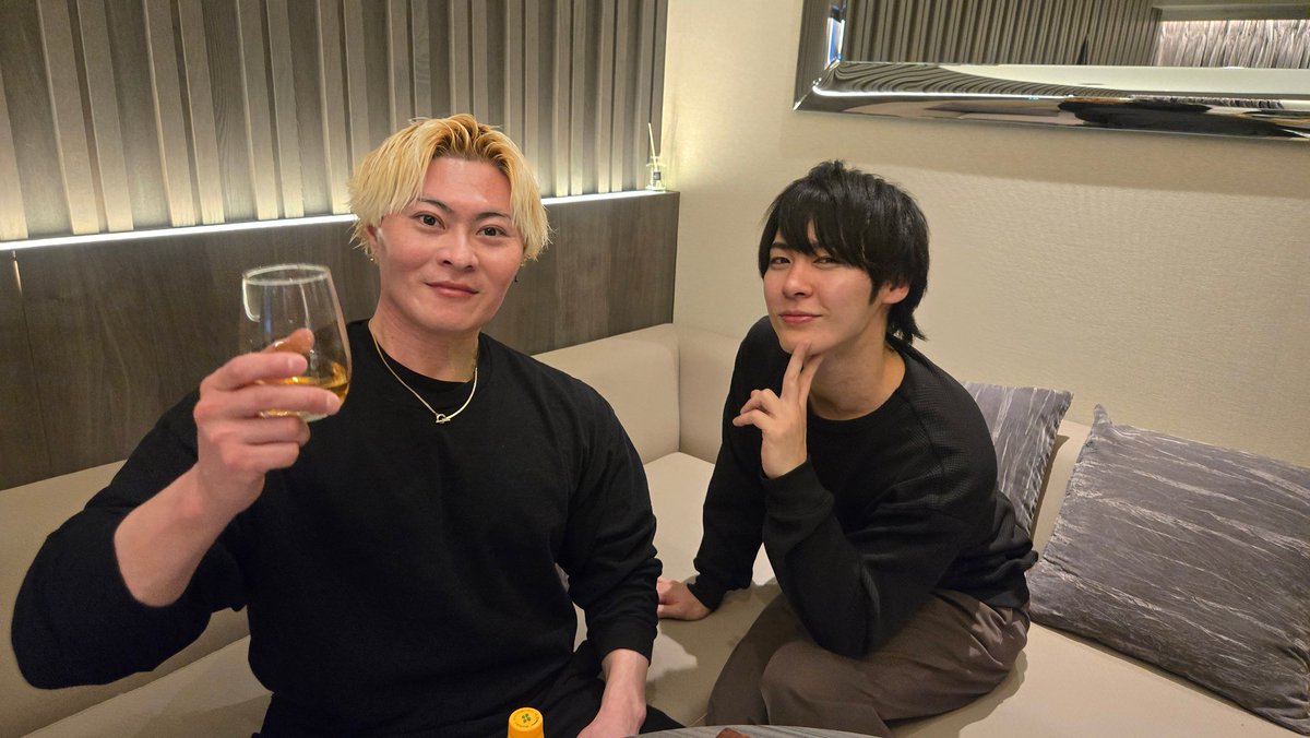 ナルシス小林 tweet media