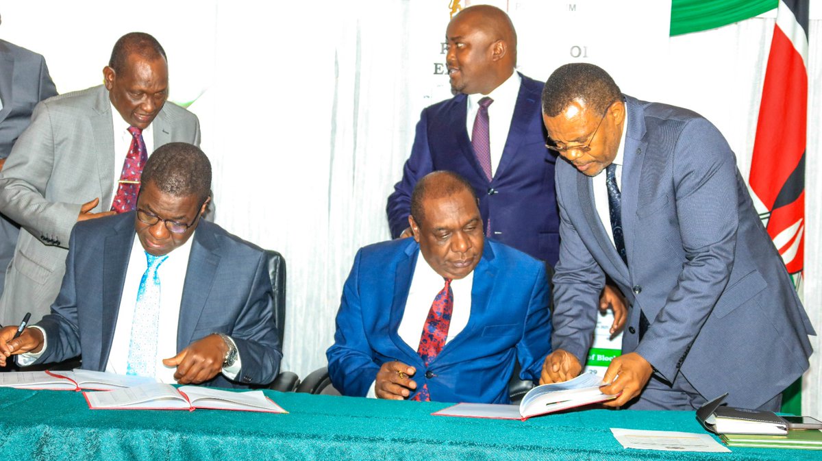 KenGenMDandCEO's tweet photo. Joined the @EnergyMinK CS, @OpiyoWandayi, and PS @AlexKWachira, for the 2025/2026 Performance Contract signing.
#JenGaKenGen
#PerformanceContract https://t.co/kBBmL4xqwG
