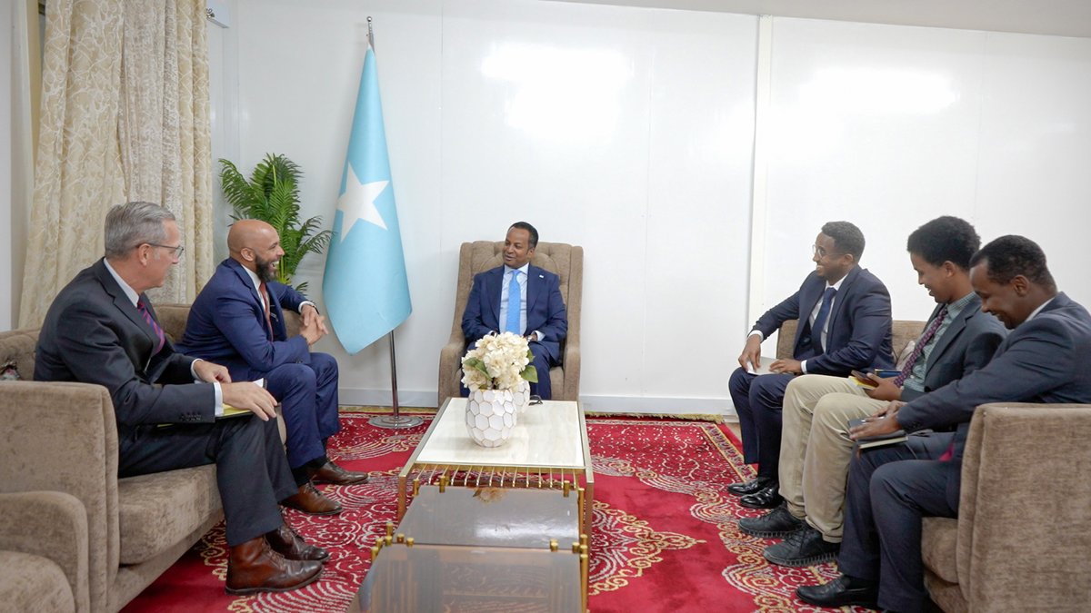 FM H.E. <a href="/AbdisalamDhaay/">Abdisalam Ali</a> met U.S. Chargé d’Affaires Justin Davis in Mogadishu to advance security cooperation, political engagement &amp; diplomatic coordination. Somalia values the U.S. as an indispensable strategic partner in peace, stability &amp; institutional progress. <a href="/US2SOMALIA/">U.S. Embassy Mogadishu, Somalia</a>