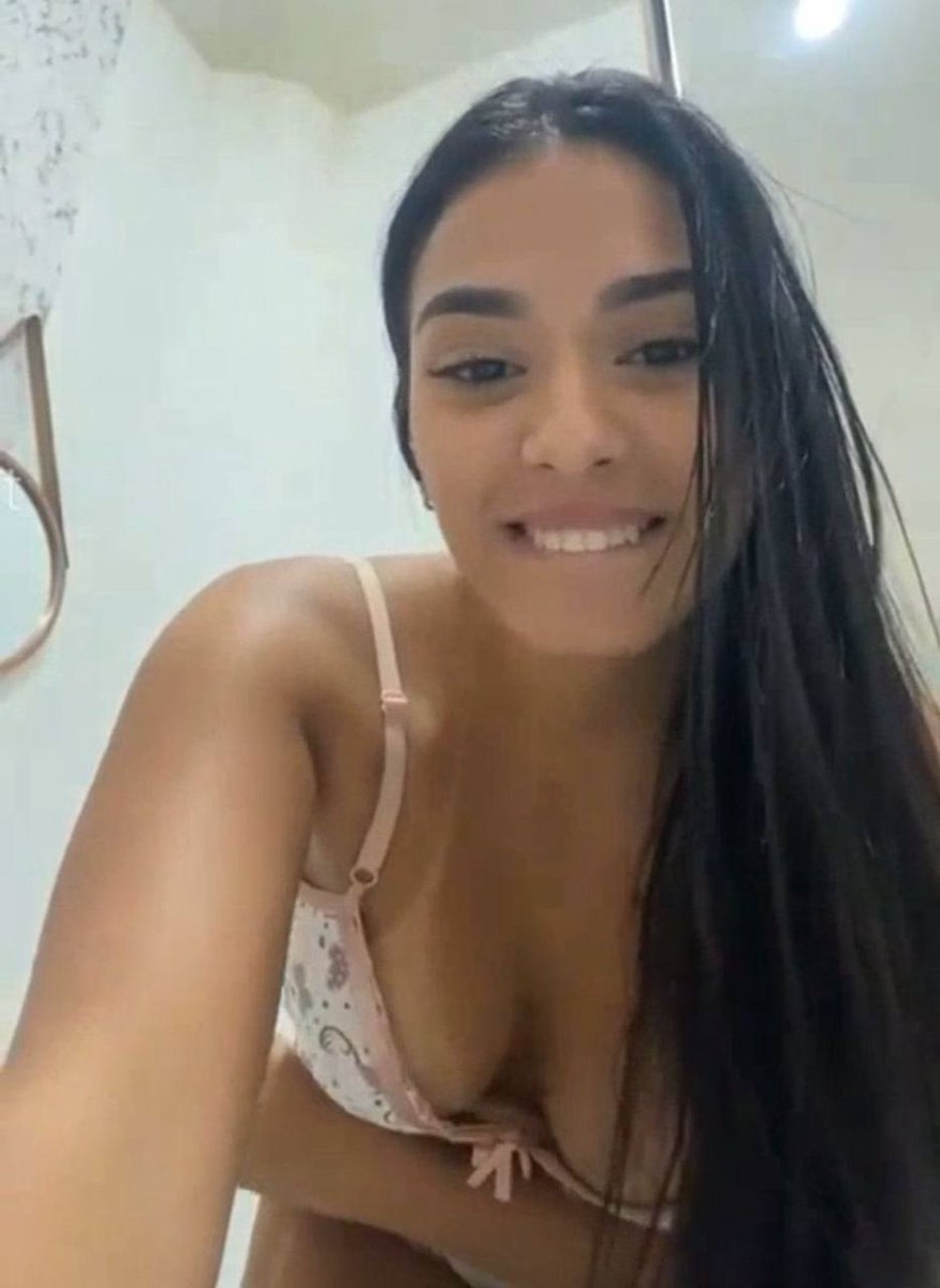viralvd18's tweet photo. Vídeo Bizarro
Filha do prefeito de Itainas

veja nos comentários (sem link de Telegram) https://t.co/ZhOYiAvd1O