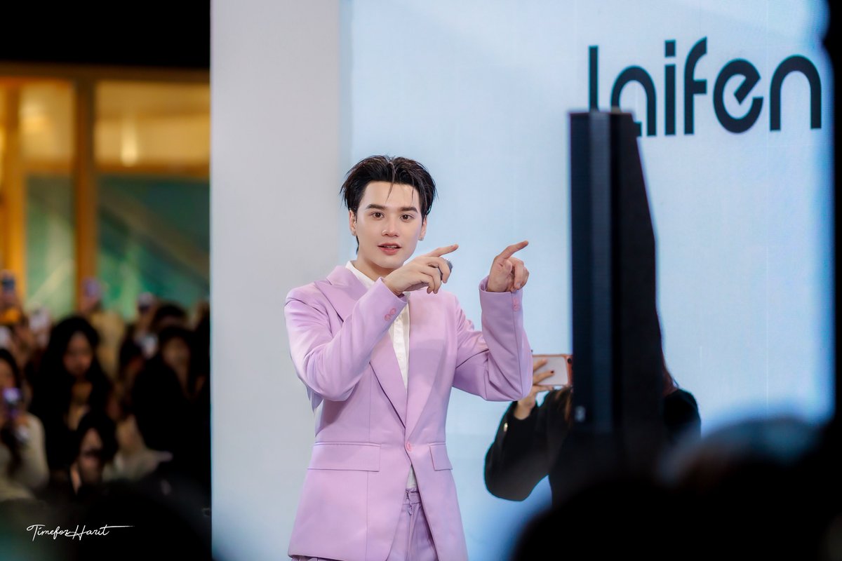 TimeForHarit's tweet photo. ไม่ได้เจอกันนาน แต่ไม่ได้ทำให้รู้สึกชอบน้อยลงเลย
แด่คุณ @harit_keng ตลอดไป ☺️
KENG HARIT WITH LAIFEN
#LaifenxKeng
#KengHarit
#TimeForHarit https://t.co/zylXKGD16J