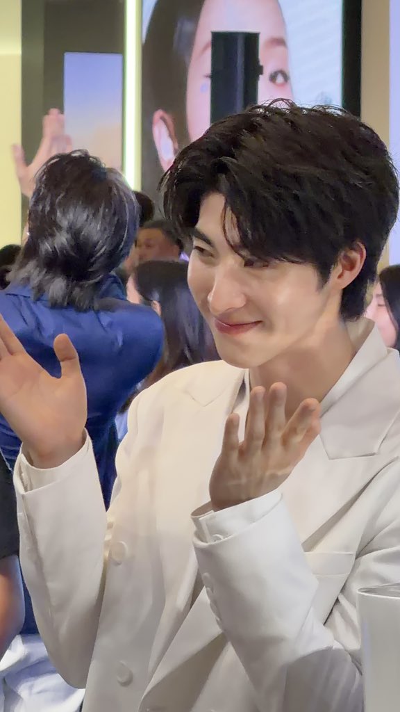 edwik ☁️🌻💙 tweet media