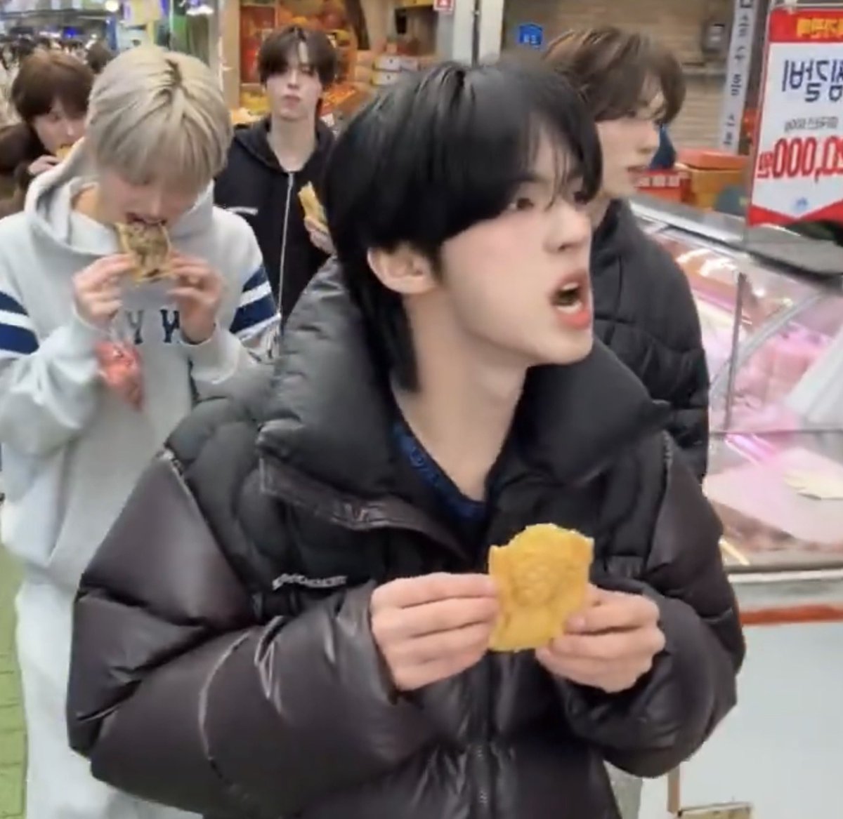 도훈이가 너무 귀여워…🥹💕