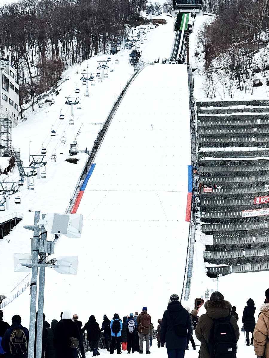 偶然、併設の大倉山ジャンプ台で宮様大会が行われていて。ずっと生で観てみたいと思っていたスキージャンプ、オリンピックの興奮そのままに観ることができて感動…すごすぎる境地を間近に感じられメンタルに得るものがありすぎた…