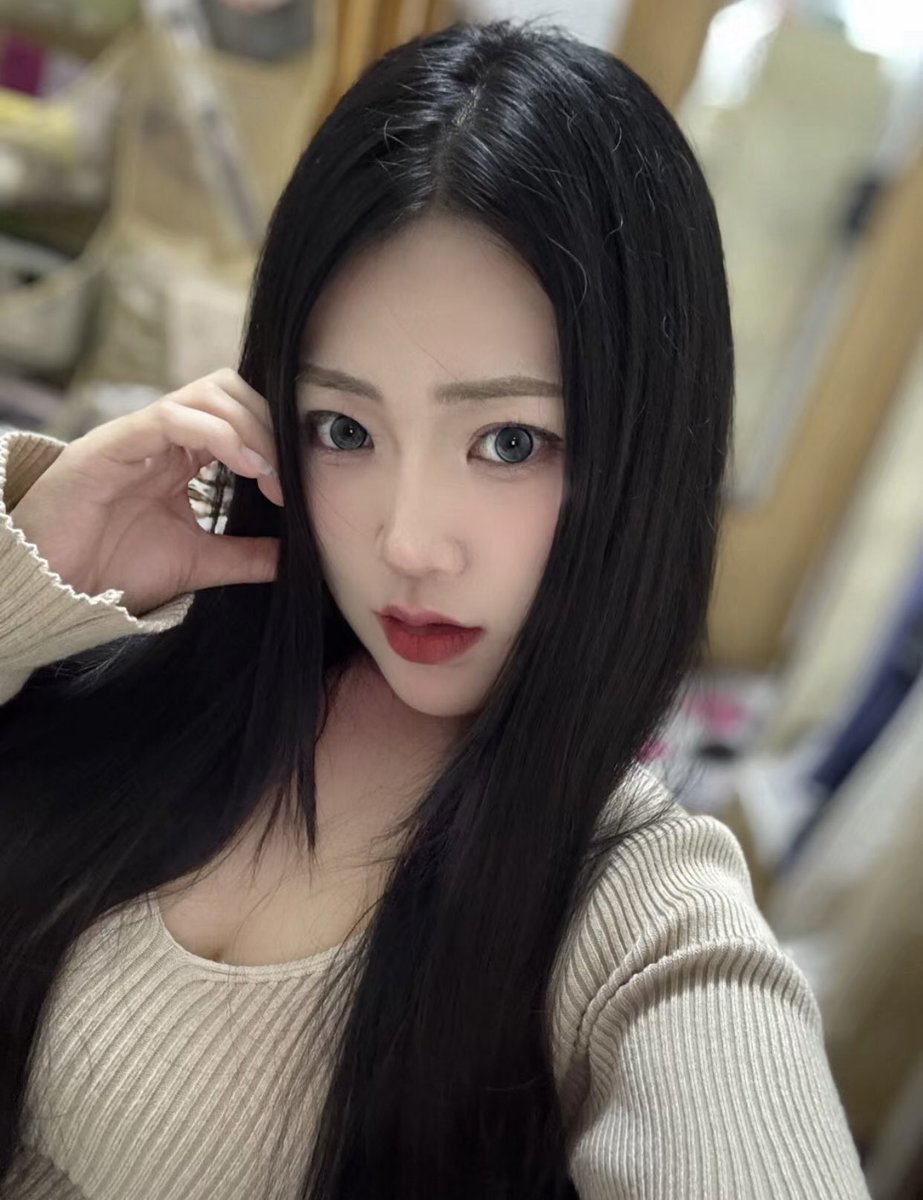 川航空姐 菲菲 tweet media