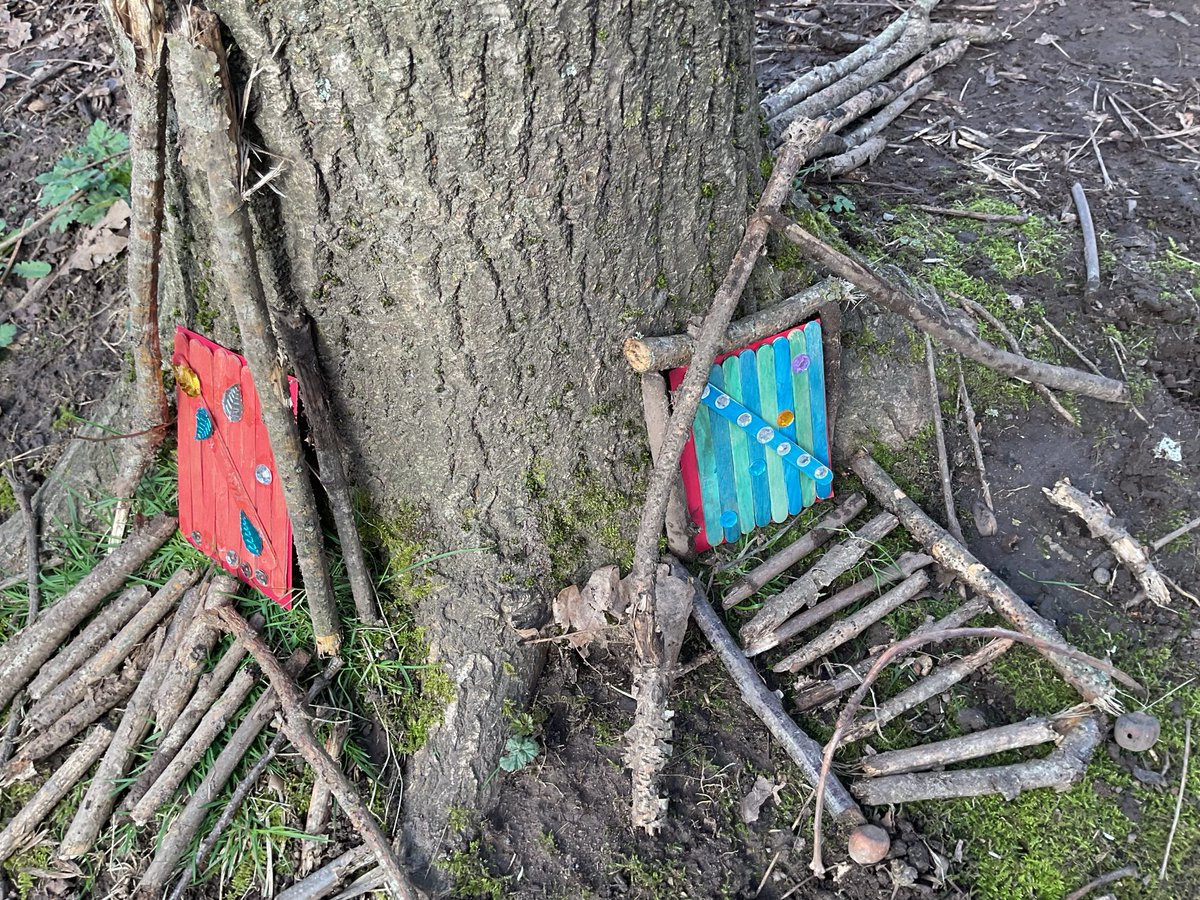 OLSMtweeters's tweet image. Year 5 have been using our forest area as inspiration for creative writing and using their door portals to a mythical land as to fire imagination for creative writing. #outdoorclass #creativewriting #expressiveartsandwriting