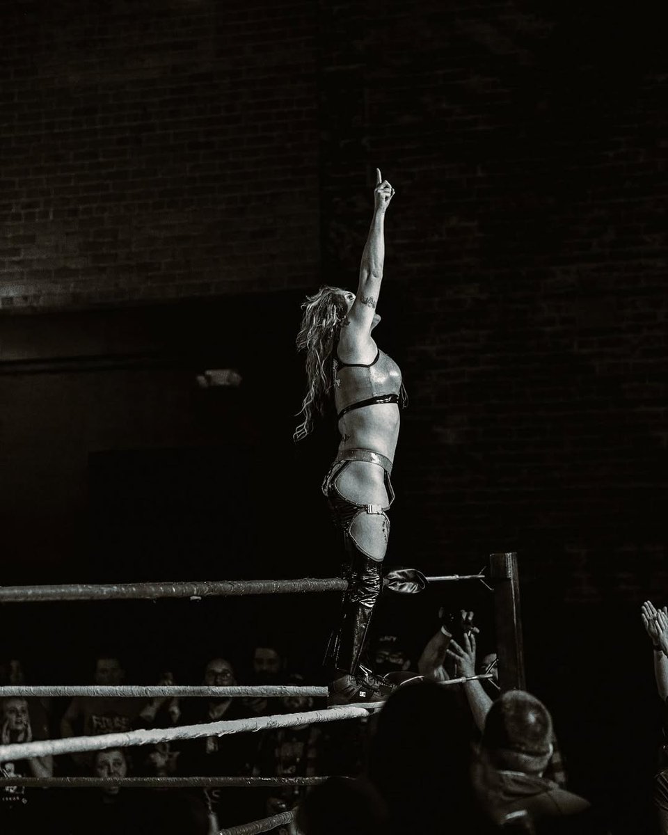 Queen of Darkness. | PARODY! tweet media