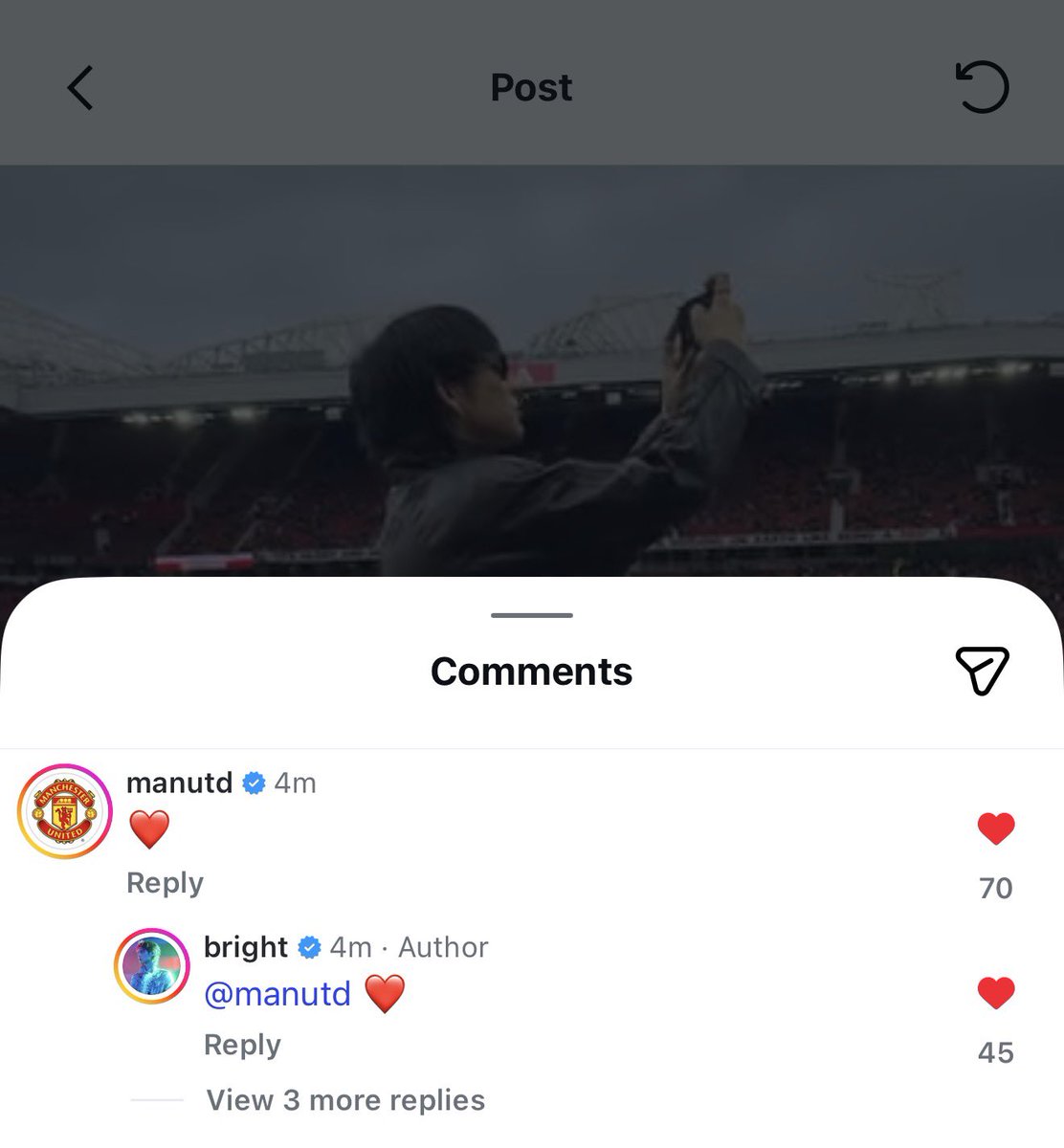 มาถึงจุดที่น้องไบร์ท post IG แล้ว IG แมนยู like + comment ไวกว่ากุ 55555555555555555555 

#bbrightvc