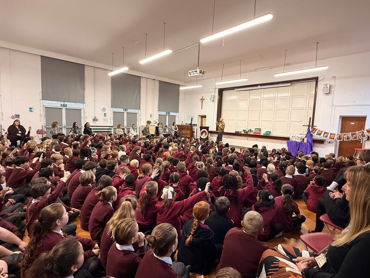 Aaron Ashmore tweet media