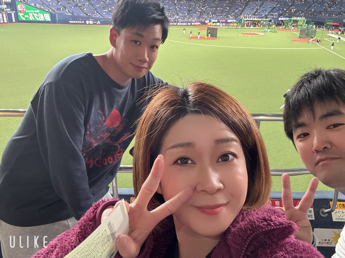 MxxTOP's tweet photo. 大谷さん見に来たー⚾️ https://t.co/saF2Hsiosf
