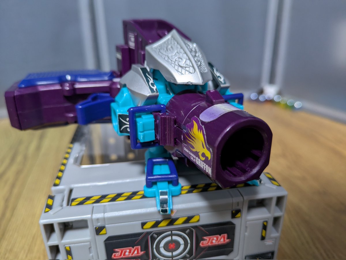 新しいビーダマンを買いました。 シュトロムグリフォンというみたい