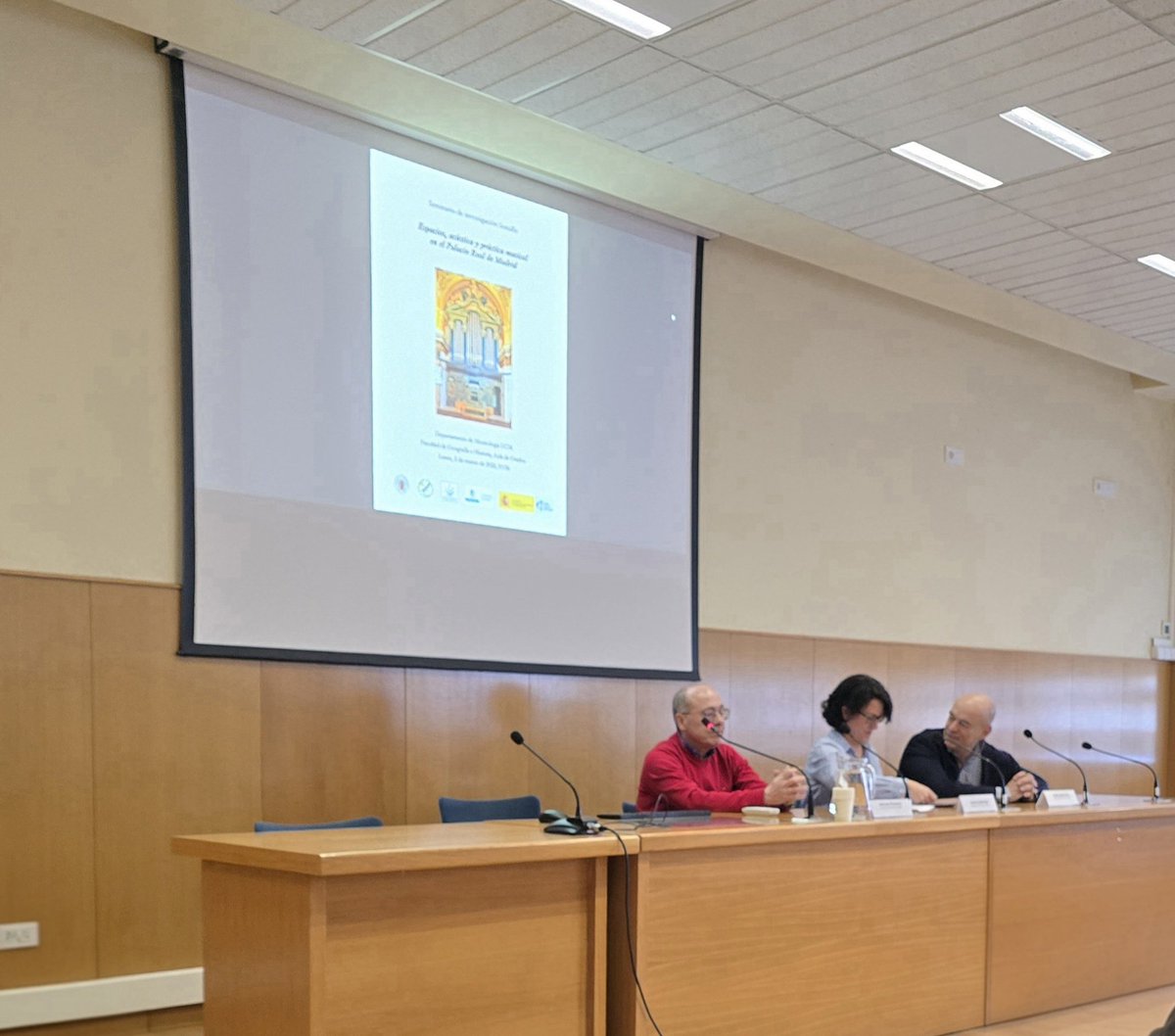 rubenflute's tweet photo. Mañana en el Seminario #SonaRe (UCM), dirigido por Judith Ortega y Lluís Bertran, en el marco de un Proyecto I+D sobre el patrimonio sonoro del Palacio Real. @ICCMU

Ideas clave para seguir avanzando mi tesis. https://t.co/w5XaKez89x