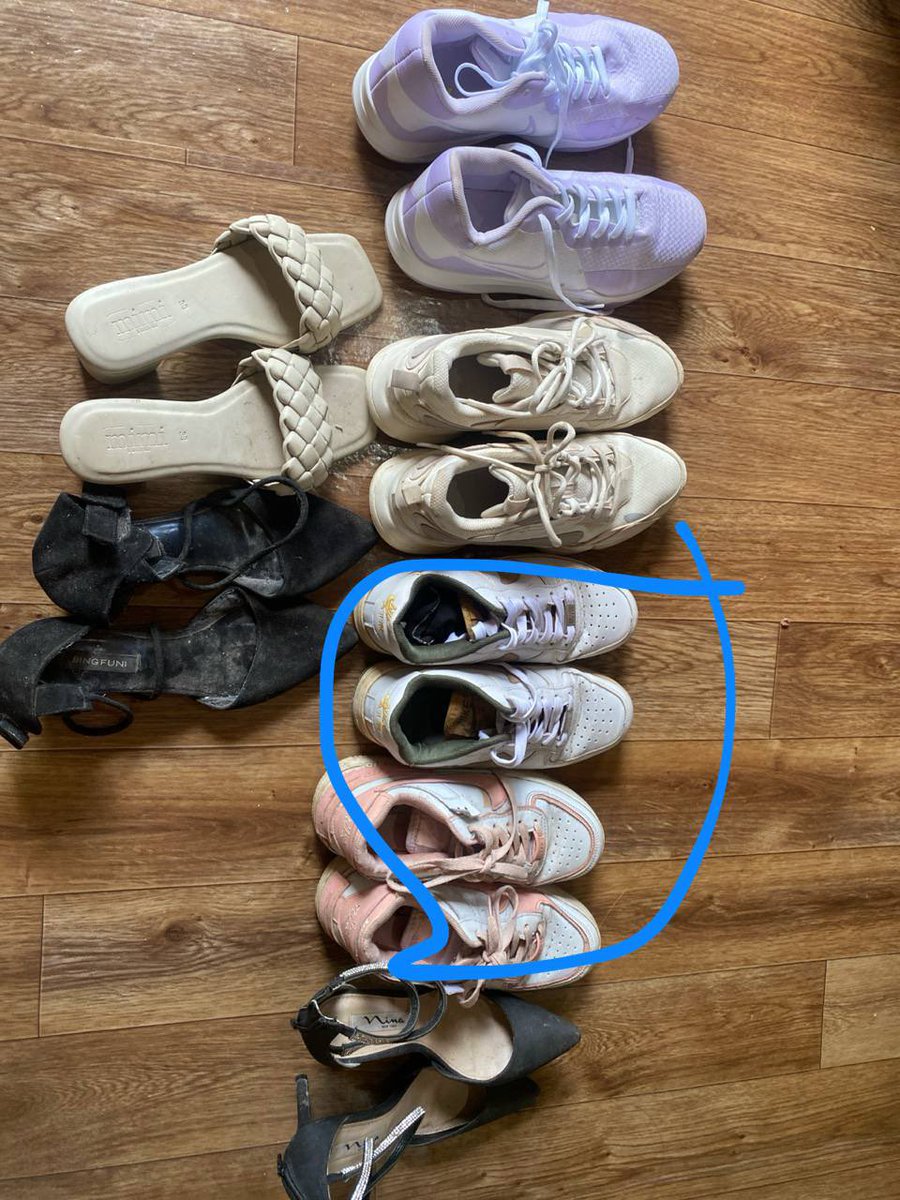 Filipinaqueen20's tweet photo. Who wants to buy over used shoes and heels? Also i sell underwear and over used socks 🧦 https://t.co/lG6gsQxLRe