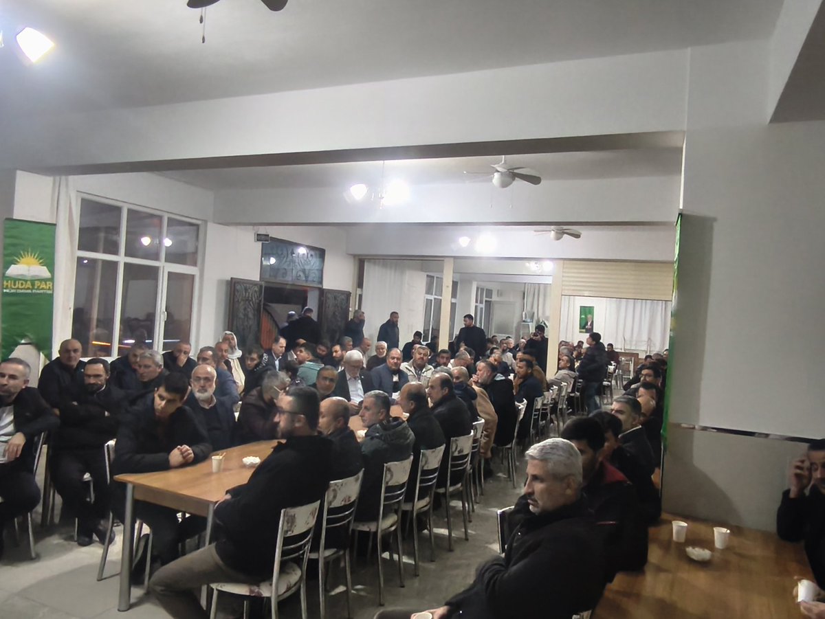 Genel Başkanımız Sayın Zekeriya Yapıcıoğlu, İzmir’de il ve ilçe teşkilatlarıyla buluştu.Genel Başkanımız, gündeme ilişkin bir takım değerlendirmelerde bulundu.