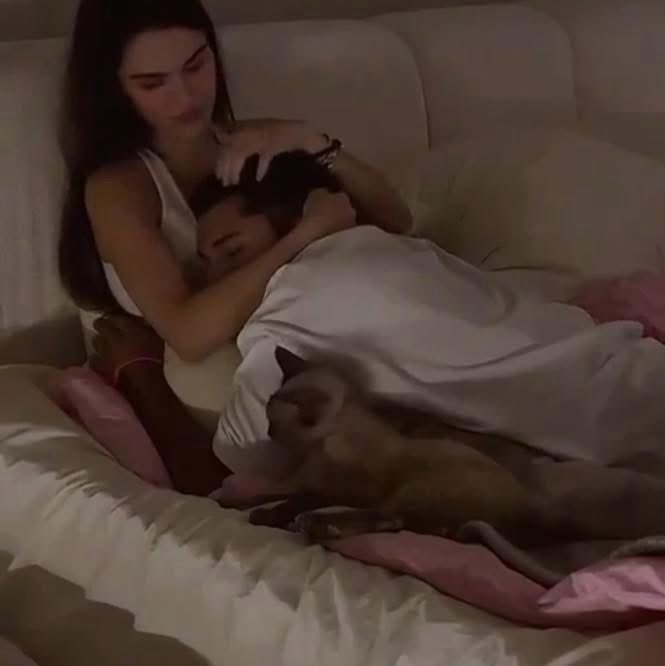 "que asco el amor"

yo enamorada: