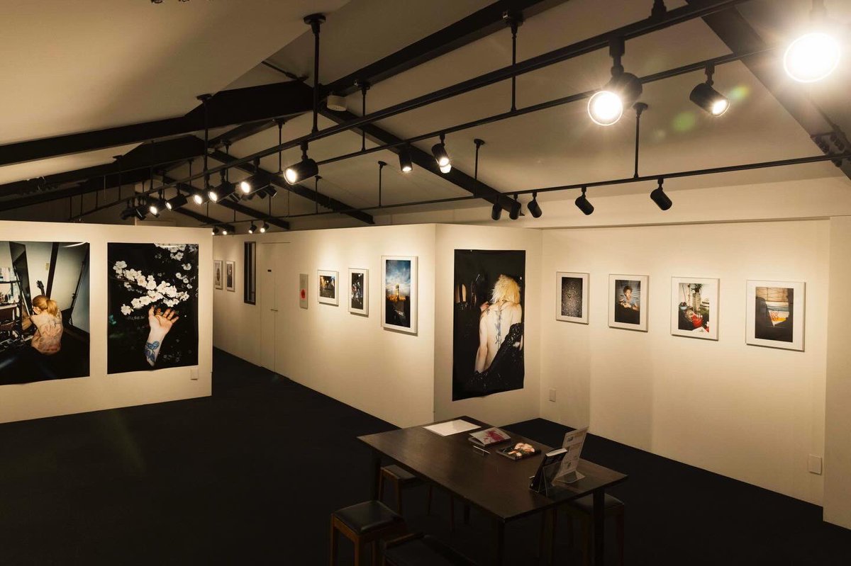 ＼＼\\閉幕 //／／
雑誌『写真』vol.8刊行記念 <a href="/ShaShinMagazine/">雑誌「写真」｜Sha Shin Magazine</a>  「Telescope」
ふげん社 <a href="/fugensha/">ふげん社｜FUGENSHA</a> 

昨日を持ちまして閉幕しました。
光栄すぎる1ヶ月間でした

ふげん社の皆様、PCTの皆様、ご来場いただいた皆様、関係者の皆様、そして撮影にご協力していただいた皆様、ありがとうございました☘️