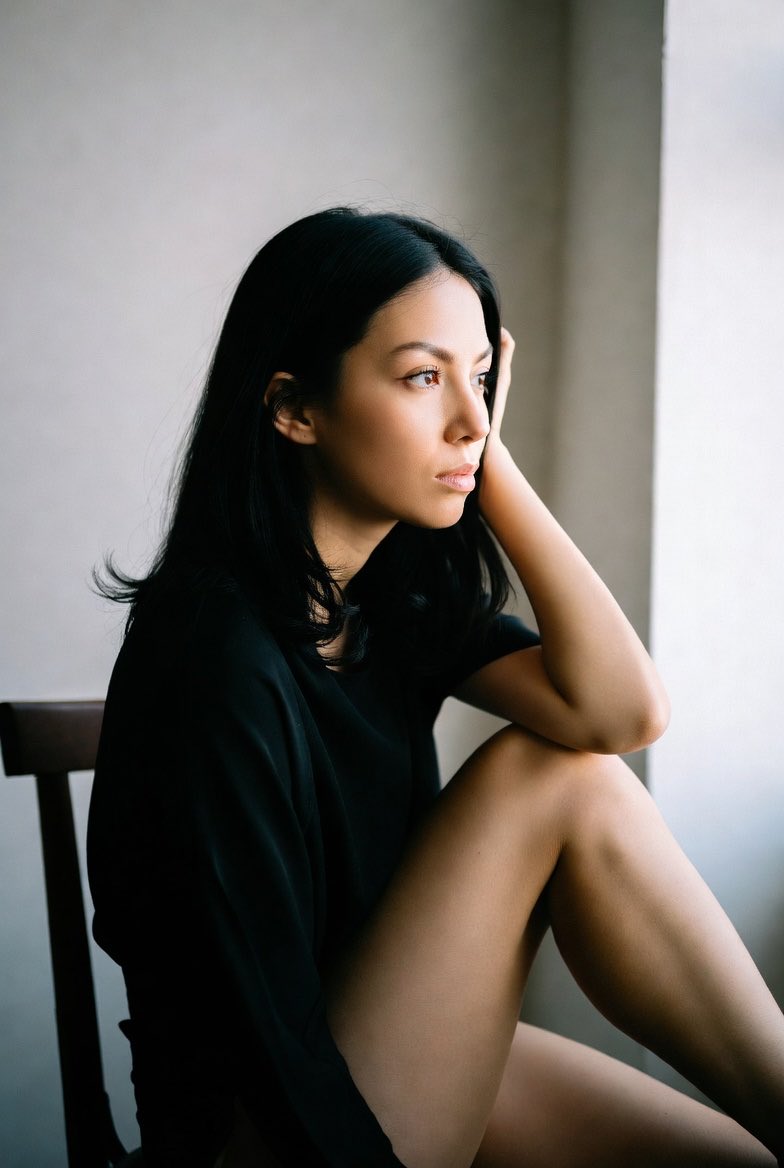 kwheenG's tweet photo. Almost every brand is adopting AI characters for their ads. Soon it will be very hard to see celebrities on our screens advertising products 🥲. It got me thinking 🤔—should I create an AI celebrity so she can be booked for ads and different PR jobs? https://t.co/mWtRW0M65M