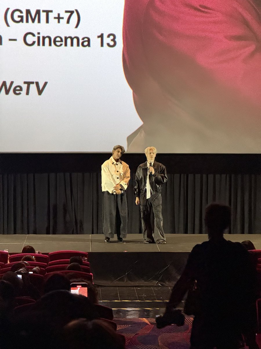 ระหว่างดูพี่เวียร์พี่เคลวินร้องเพลง แก๊งนี้ก็พร้อมมั่กกกก 

TOGETHER FOREVER LIKE YESTERDAY
#YesterdayEP5