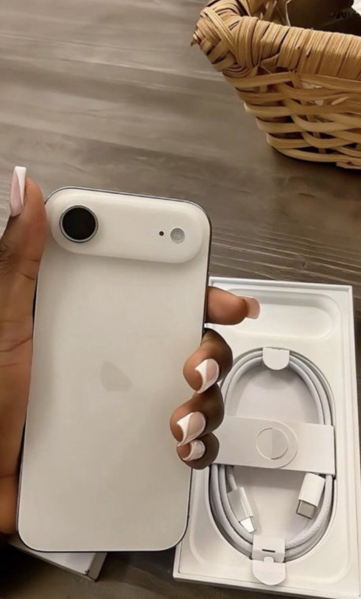 BAMIDELE🕊 tweet media