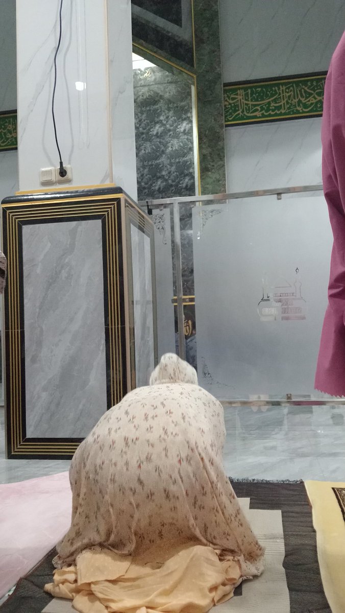 NAVY HEREE🌻 tweet media