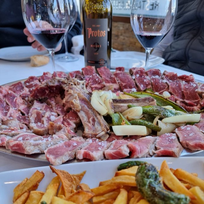 Bodegas_Protos's tweet photo. Lunes, mediodía, #MomentoProtos en Restaurante Cibus en Illescas (Toledo) https://t.co/fH7o2JZKh0
