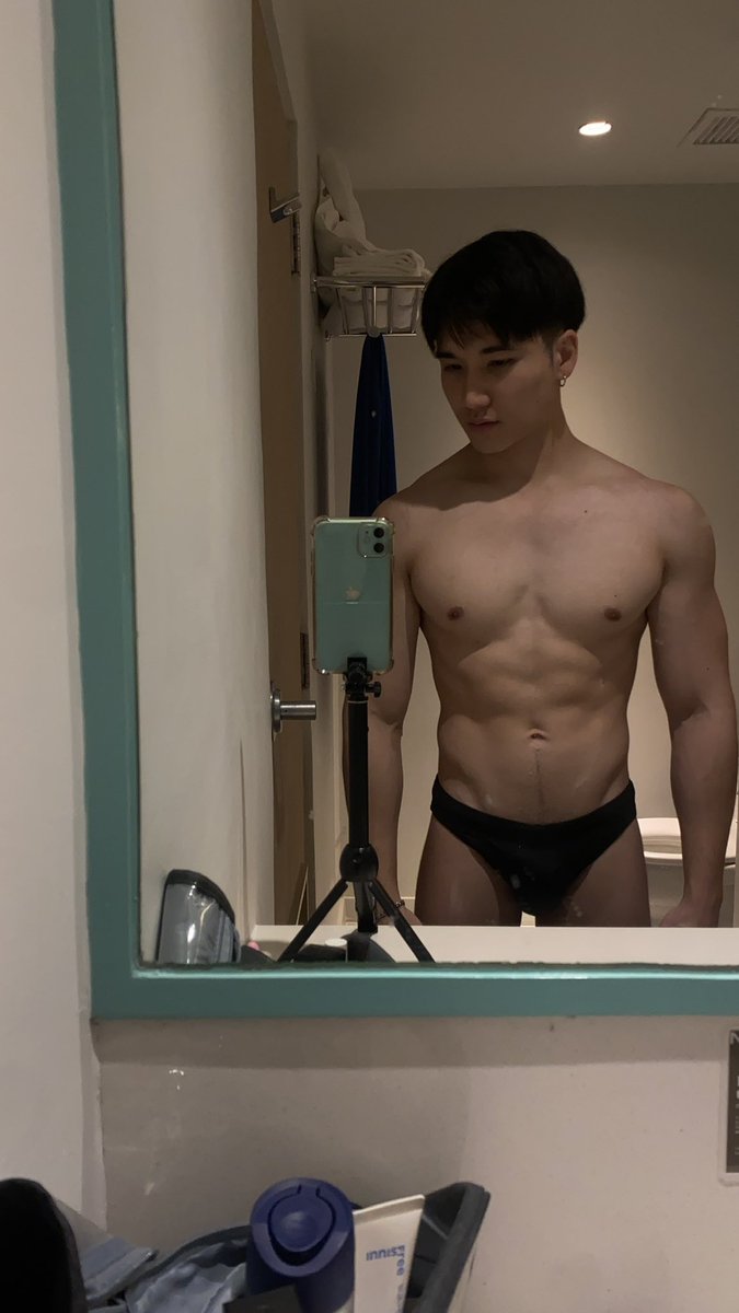 ฟลุ๊ค FLUK tweet media