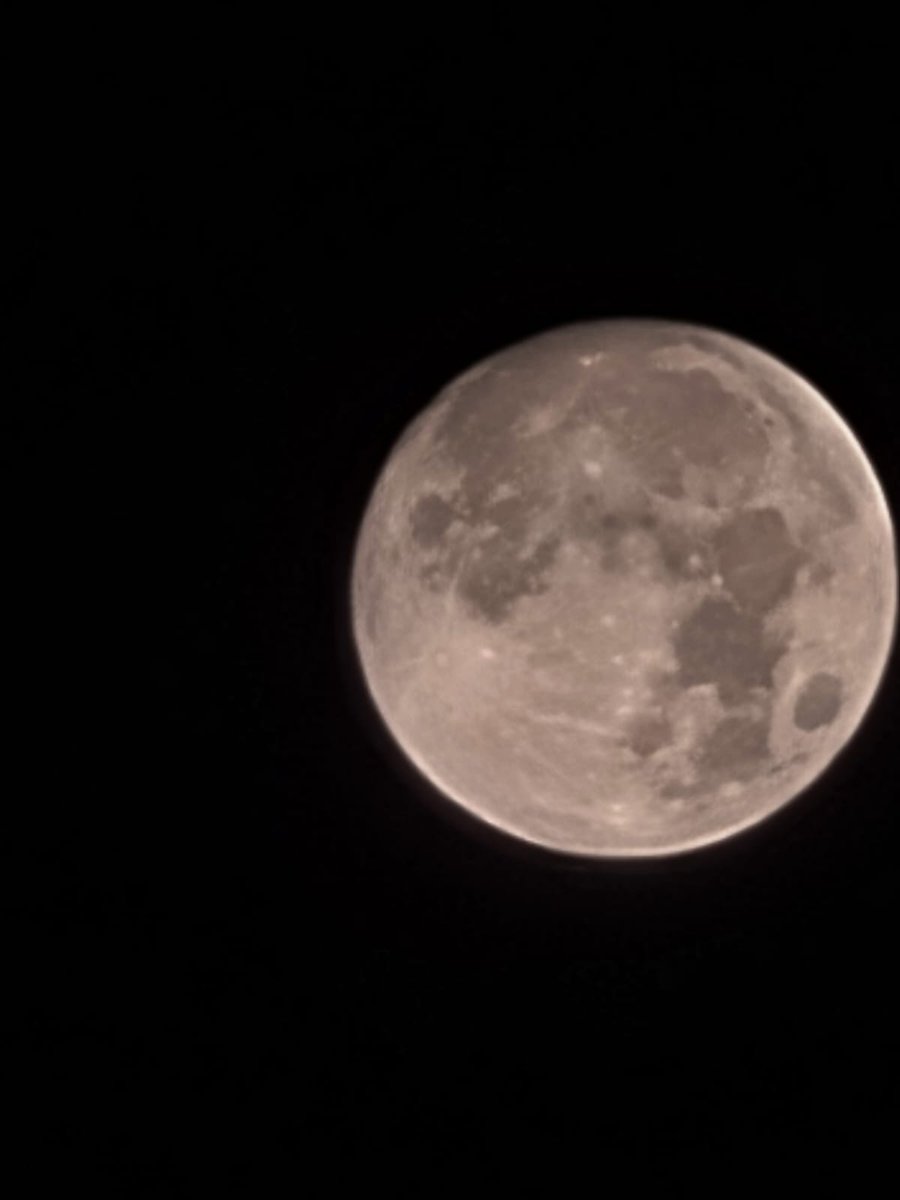 carlosmartinh's tweet photo. Nos comparte el auditorio de #AsiSucede la luna de esta madrugada.
El eclipse lunar #LunadeSangre podremos verlo la madrugada del próximo martes 3 de marzo.
Las entidades que tendrán mejores condiciones para apreciar el fenómeno natural son:
Ciudad de México
Guadalajara
Jalisco
Monterrey, Nuevo León
Tijuana, Baja California
Mérida, Yucatán