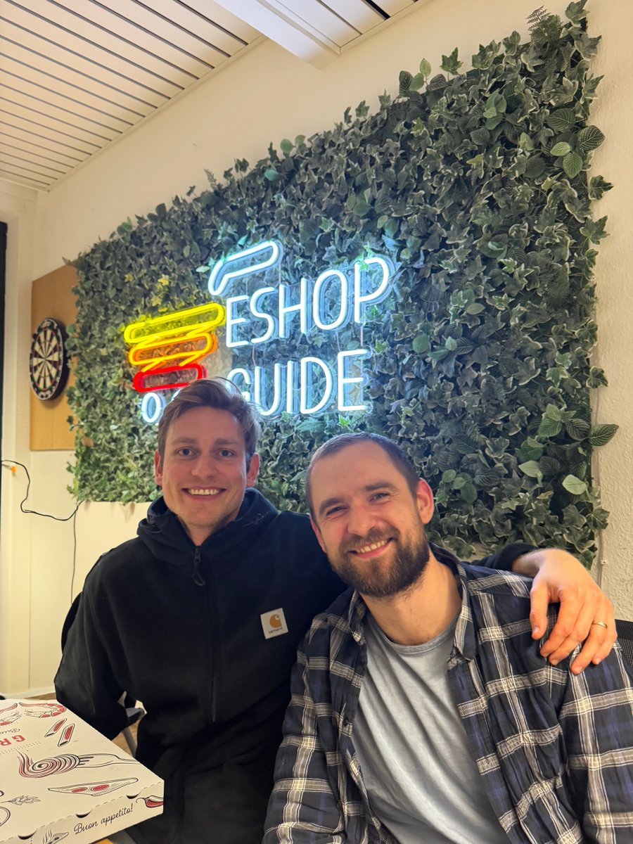 Coding_with_Jan's tweet photo. My ex-boss Patrick.
Worked 2 years at his Shopify Agency. 
Then left to pursue my own thing. 
He supported me all the way. 
We're Still friends to this date. 

That's real leadership.
Cheers 🍕 https://t.co/HbXOBrxemH