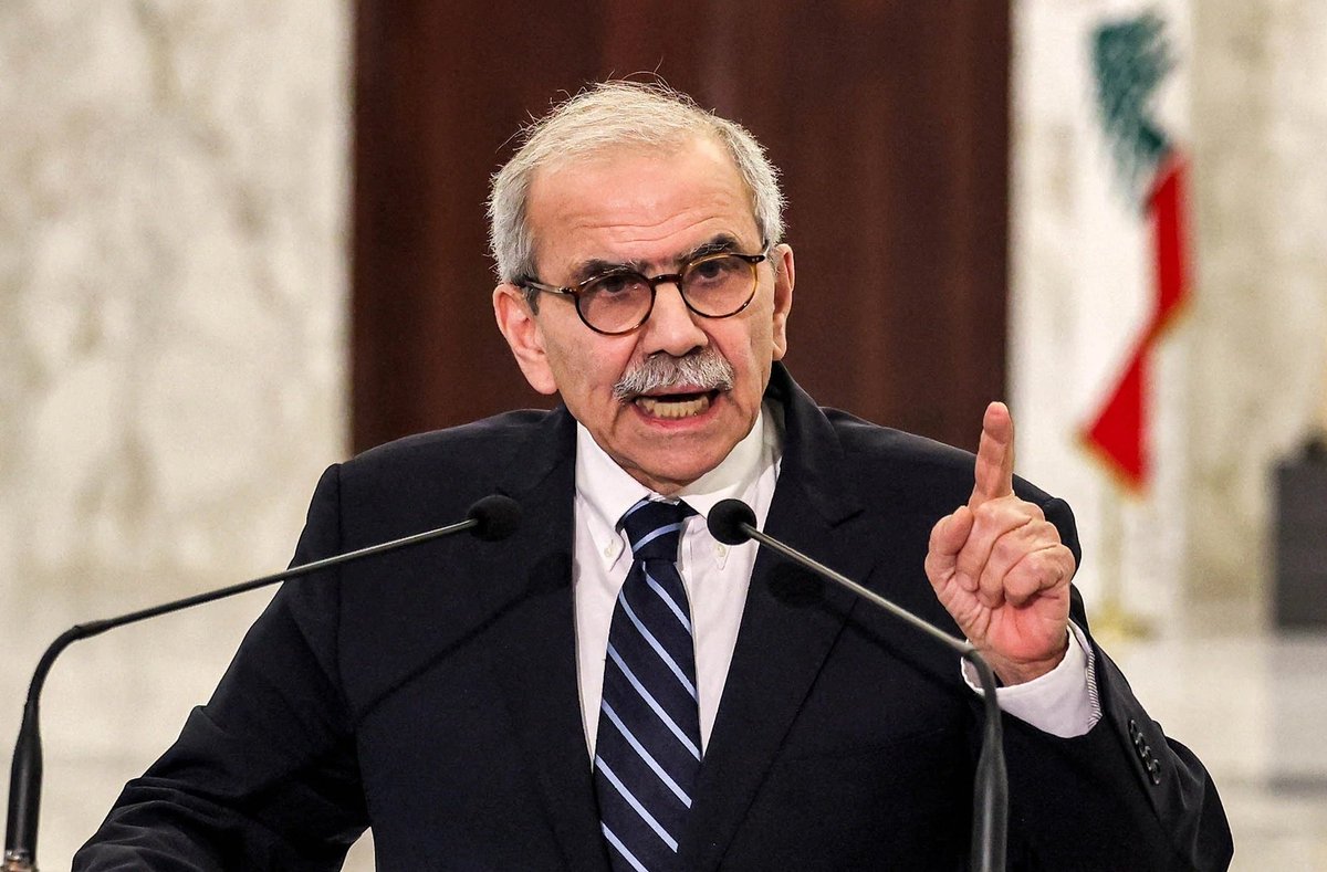 🚨 Breaking: Immediately after Hezbollah announced it's joining the war, Lebanon's 🇱🇧 Prime Minister Nawaf Salam announced “the immediate ban of all Hezbollah security and military activities and considering them illegal”. He demanded that the group surrender all its arms.