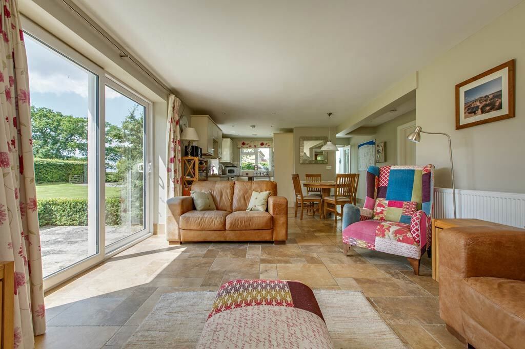 WeAcceptPets's tweet image. 🌸 Wisteria – Spring Availability 🌸

With limited availability remaining in April &amp;amp; May, now is the ideal time to book a peaceful spring break.🌷

Accepts 🐶 
weacceptpets.co.uk/Norfolk/7062

#Wisteria #HolidayHome #SpringBreak #Availability #HolidayCottage #UKGetaway #Countryside #Holt