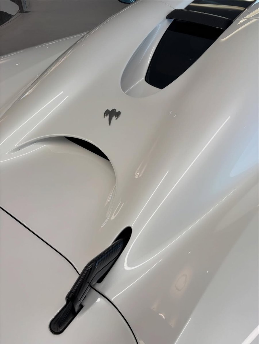 COMPETITION tweet media