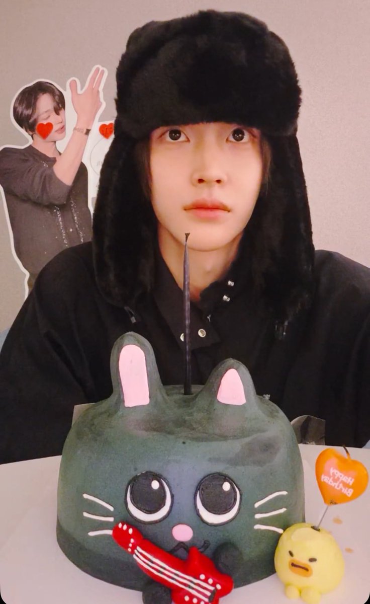 น้องวอนบินมาไลฟ์วันเกิดดด น่าตาเหมือนหนูโทนมากกก 5555555