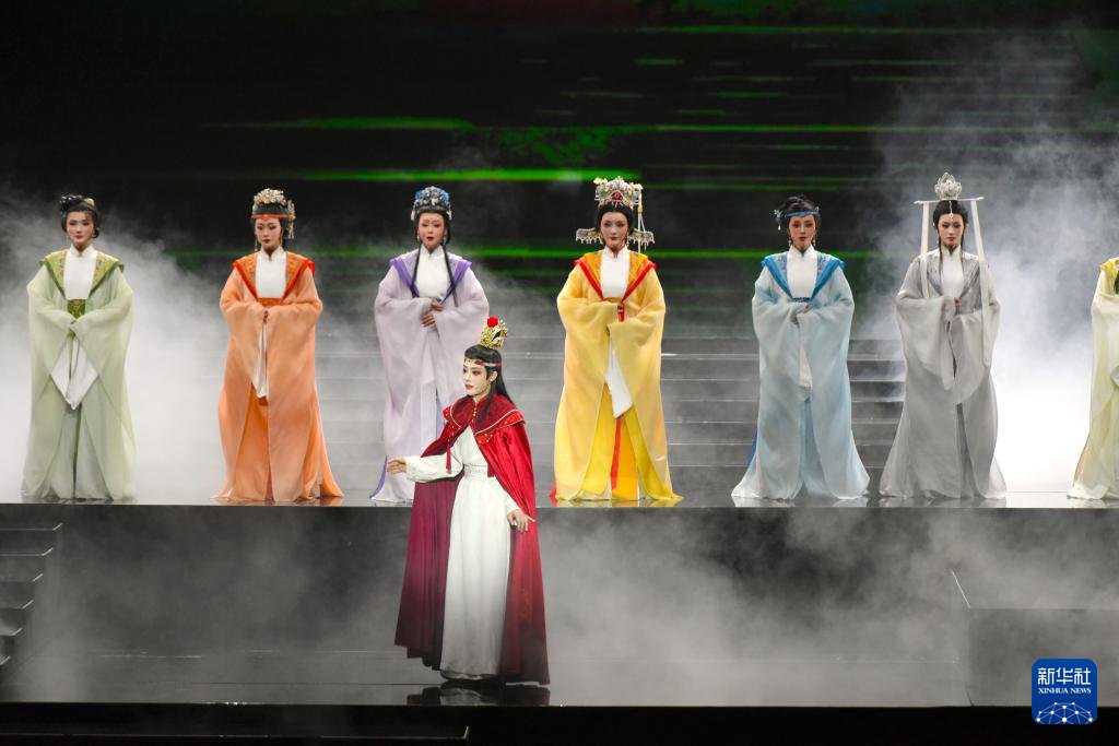 hhrmt208's tweet photo. Zhejiang Xiaobaihua Yue Opera Troupe performs in Taiwan, connecting the two sides through traditional opera.#YueOpera #TraditionalOpera #Culture https://t.co/00j9Rkc83G