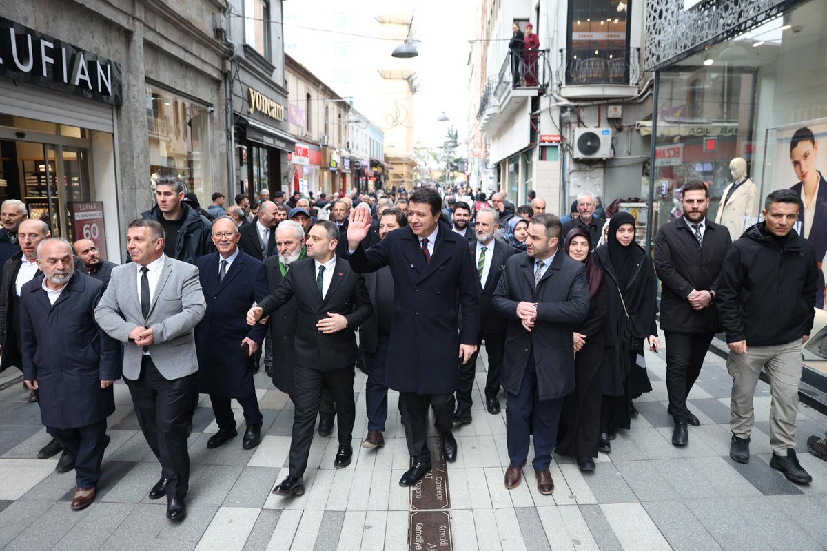 Fatih'in yadigârı, hırçın dalgaların ve mert insanların diyarı Trabzon... 

Cennet şehrimizde teşkilat mensuplarımız ve hemşehrilerimizle bir araya geldik. Heyecanımızı paylaştık, inancımızı perçinledik, umudumuzu büyüttük. 

Teşekkürler Trabzon!