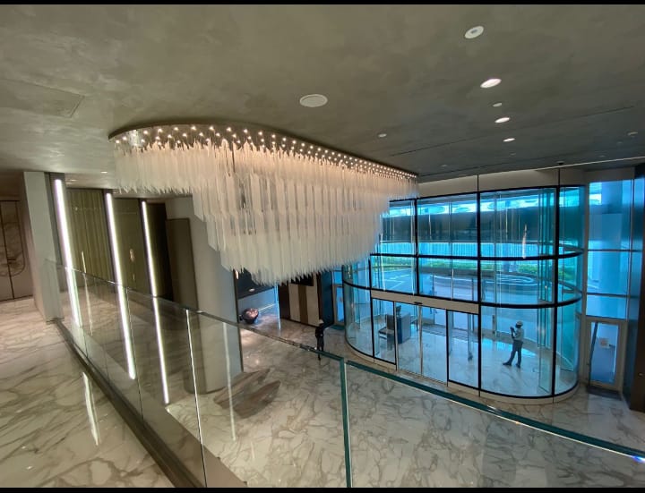 projson_tw's tweet photo. 🔥🔥🔥 _IKOYI COMMERCIAL HUB_ 🔥🔥🔥

Iconic 20-storey building with commercial &amp; office spaces 🏠🏢

- Location: Alfred Rewane &amp; Olawale Dawodu, Ikoyi
- Land area: 5,695m², Gross floor area: 55,000m²
- Features:
    - 9 floors office + car parks, https://t.co/kS657tiKIx