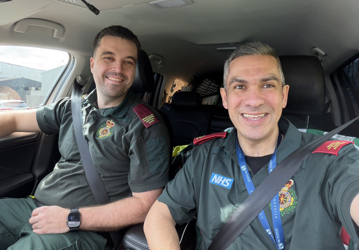 LeDyslexicMedic's tweet image. Happy Monday everyone…The sun is out and wishing you a good week

 #staysafe @yorksambulance #ambulance #criticalcare #fy #fyp @hewson_sam