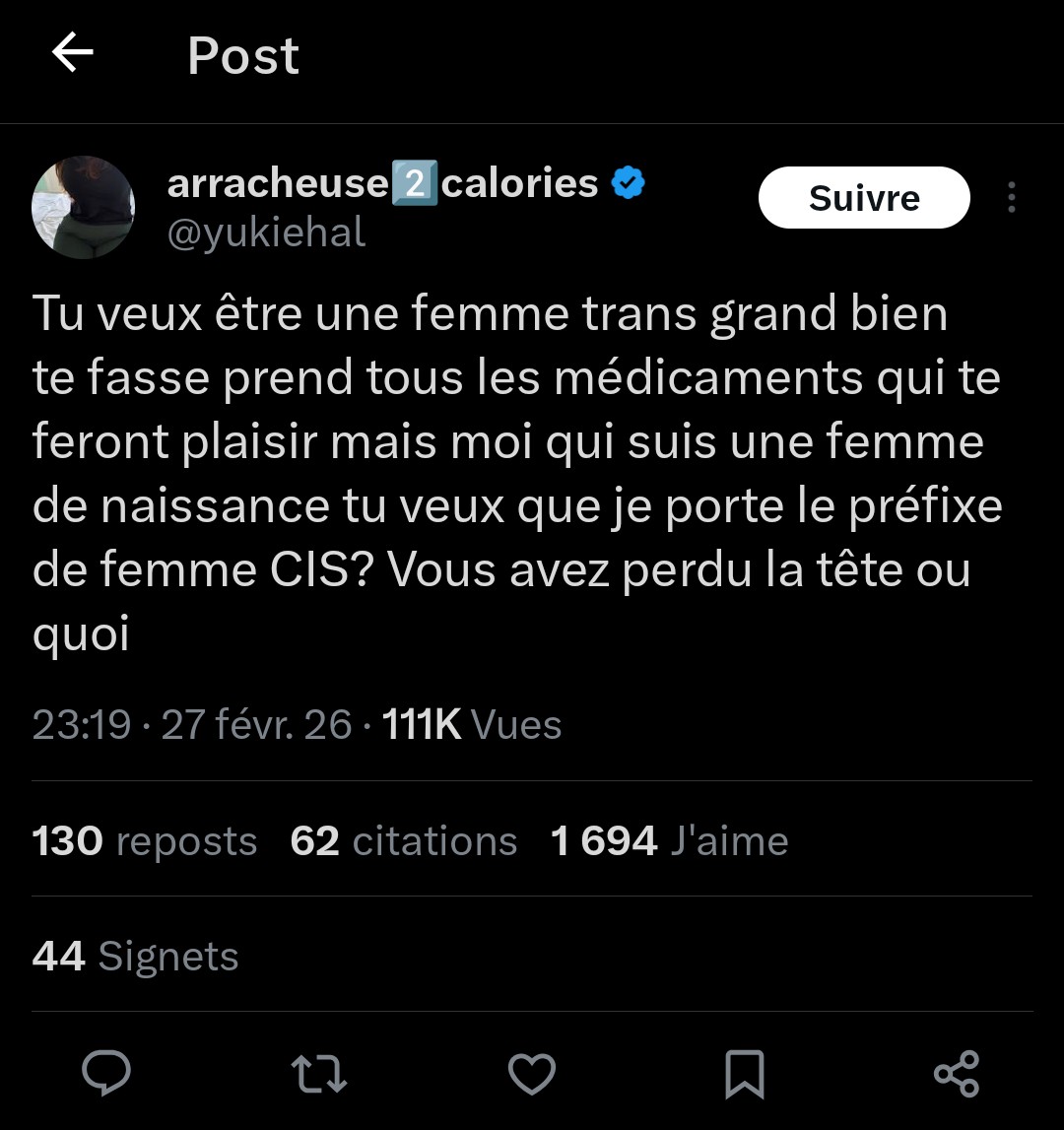 Tu veux être chauve grand bien te fasse rase toi si tu veux mais moi dont on voit le crâne depuis 10 ans tu veux que je porte l'adjectif CHAUVE? Vous avez perdu vos cheveux ou quoi