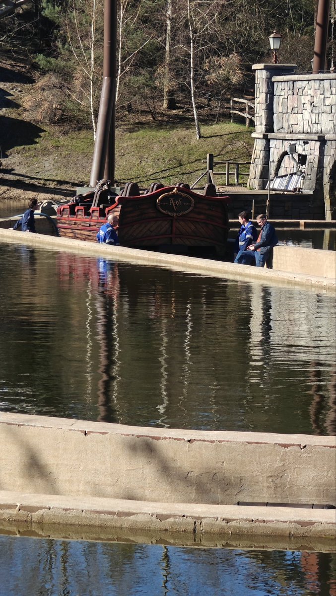 Booten zijn ook weer terug van de vliegende Hollander #Efteling <a href="/Efteling/">Efteling</a>